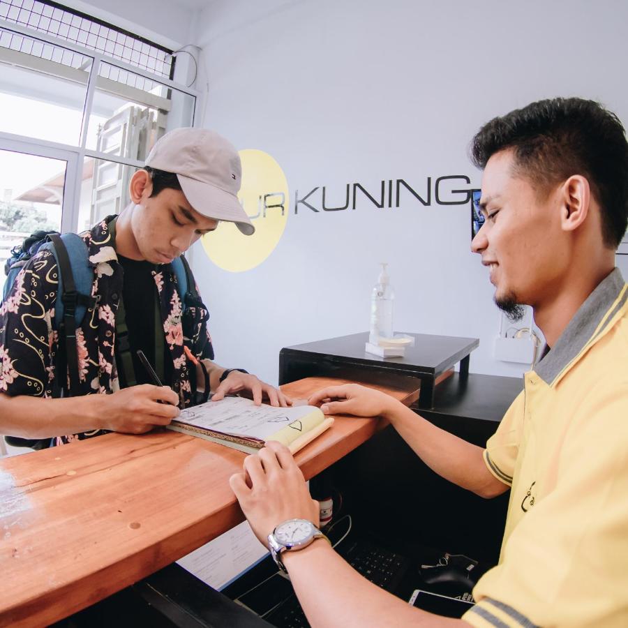 Aur Kuning Hostel Syariah Bukittinggi Εξωτερικό φωτογραφία