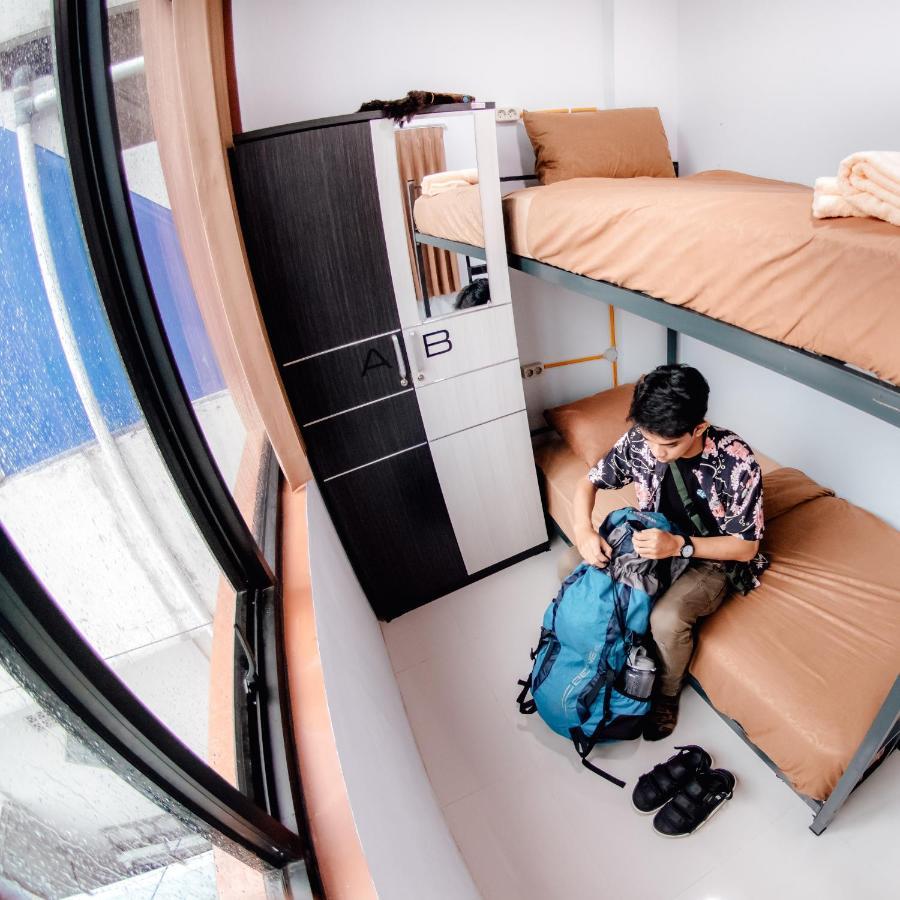 Aur Kuning Hostel Syariah Bukittinggi Εξωτερικό φωτογραφία