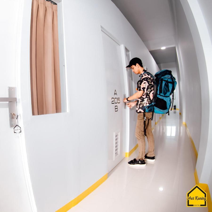 Aur Kuning Hostel Syariah Bukittinggi Εξωτερικό φωτογραφία