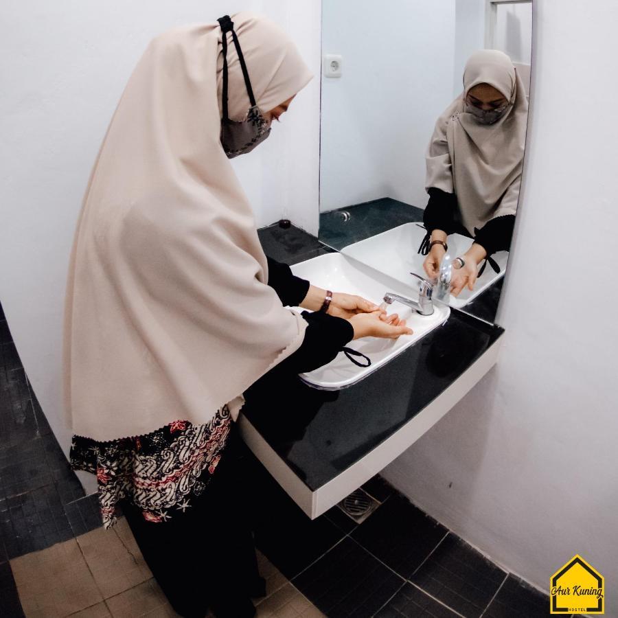 Aur Kuning Hostel Syariah Bukittinggi Εξωτερικό φωτογραφία